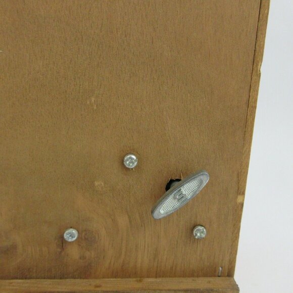 Santa’s Toy Shop Christmas Diorama Shadow Music Box Plays "It's a Small World" - Picture 9 of 12